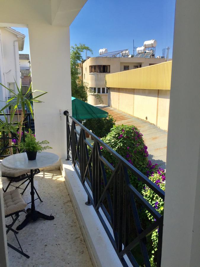 Vangelios Apartments Paphos Exteriör bild